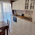 Aparthotel Apartamentai šalia Baseino 3*