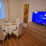 Apartamentai šalia Baseino Aparthotel