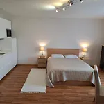 Apartamentai Salia Baseino Aparthotel