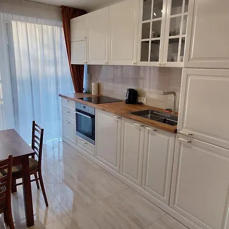 Apartamentai Salia Baseino アパートホテル 3*