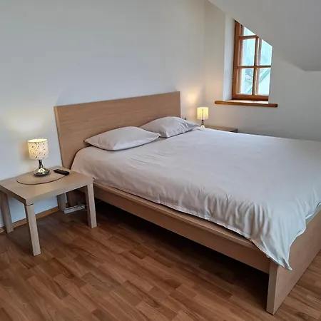 Apartamentai Salia Baseino 2*