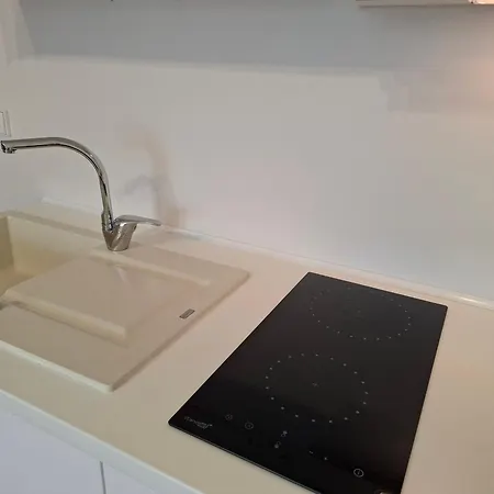 Apartamentai Salia Baseino 2*