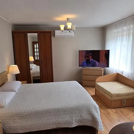Apartamentai Salia Baseino 3*