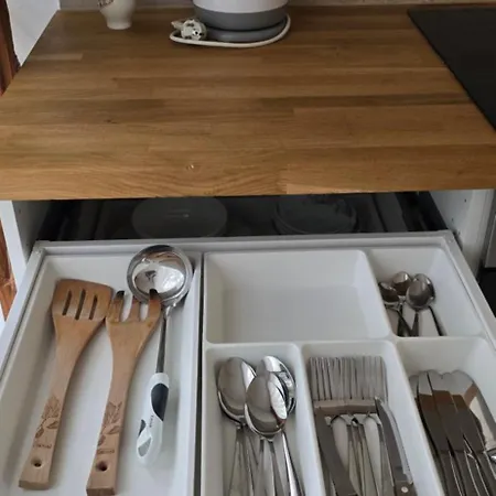 Apartamentai Salia Baseino 3*