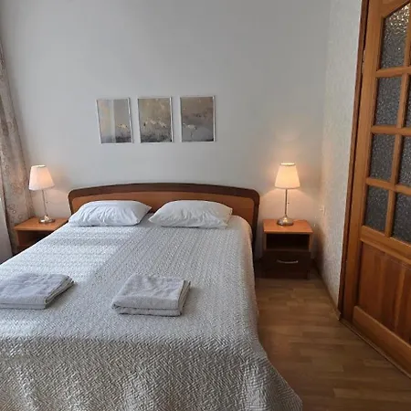 Apartamentai Salia Baseino 3*