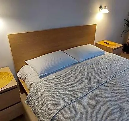 Apartamentai Salia Baseino 아파트호텔