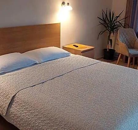 Apartamentai Salia Baseino 아파트호텔