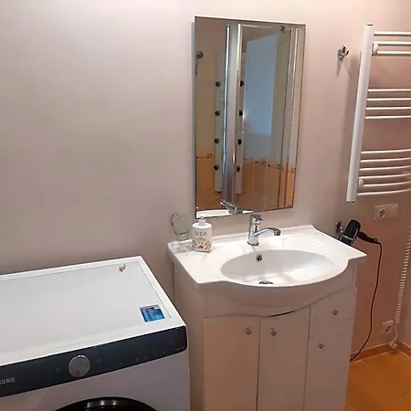 Apartamentai Salia Baseino 아파트호텔 3*