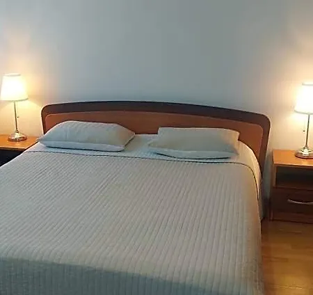 Apartamentai Salia Baseino 아파트호텔 3*