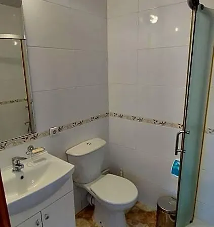 Apartamentai Salia Baseino 3* 팔랑가